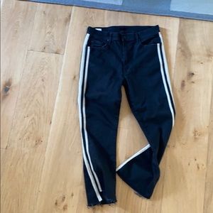 Cropped black Mother Jeans with side stripes